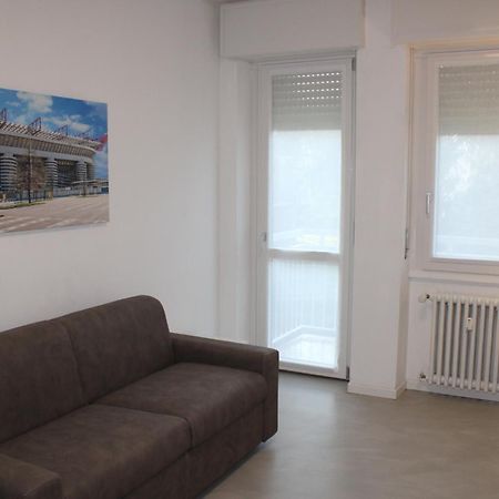 Travelounge Milano San Siro Villa ภายนอก รูปภาพ